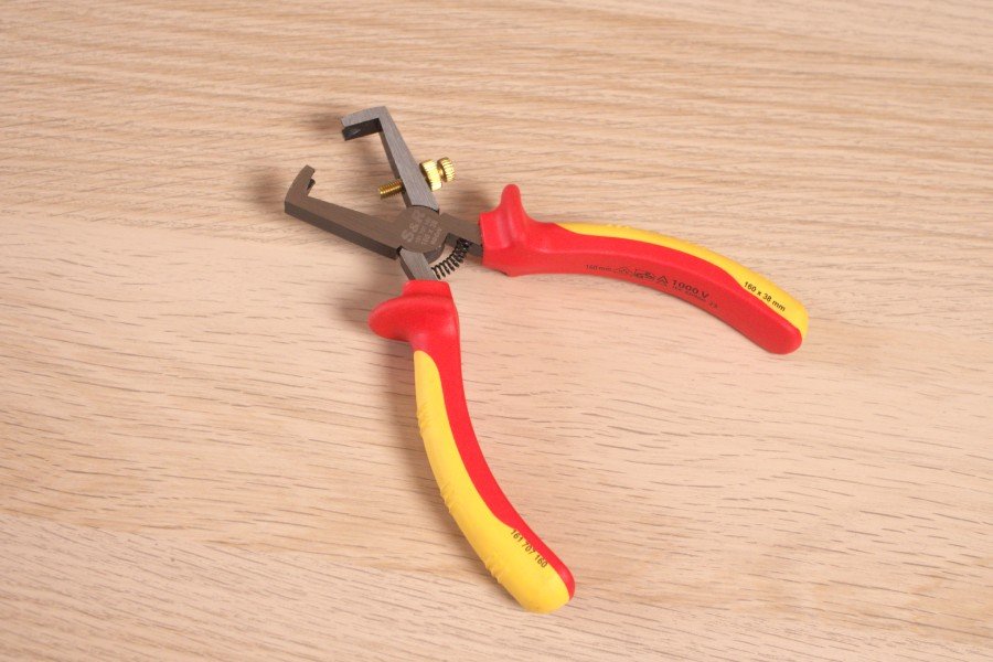 S&R Pince à Dénuder 160 mm